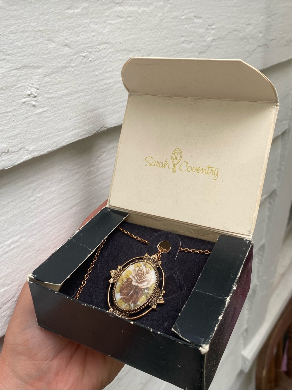 Sarah Coventry "Rose Marie" Gold-Tone Floral Cameo Necklace NIB